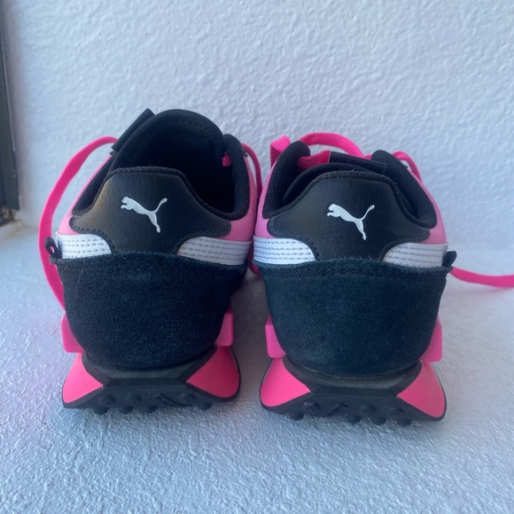 Black, white and hot pink Puma Sneakers - Picture 3 of 6
